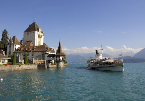 holiday rentals in lake-thun, lakes and mountains holidays in lake-thun