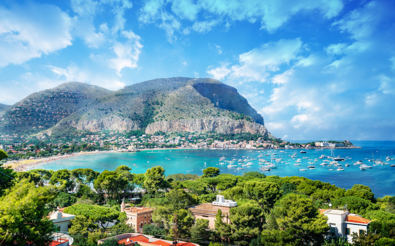 mondello beach palermo